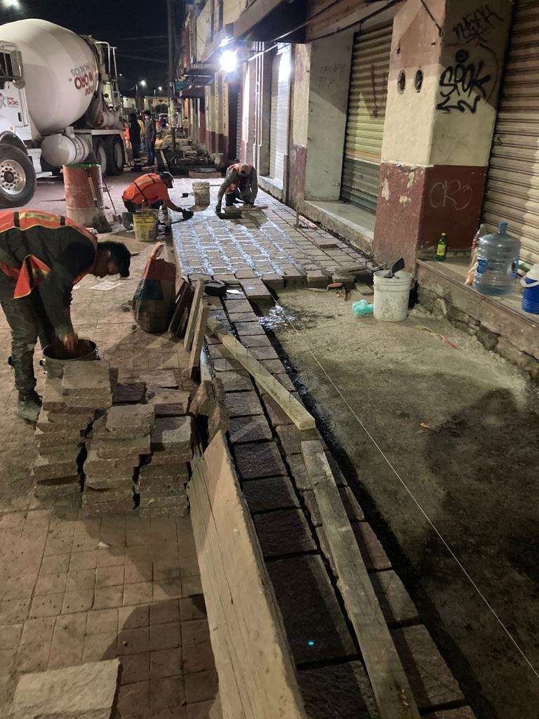 Banquetas de loseta de pórfido, Av. Lázaro Cárdenas